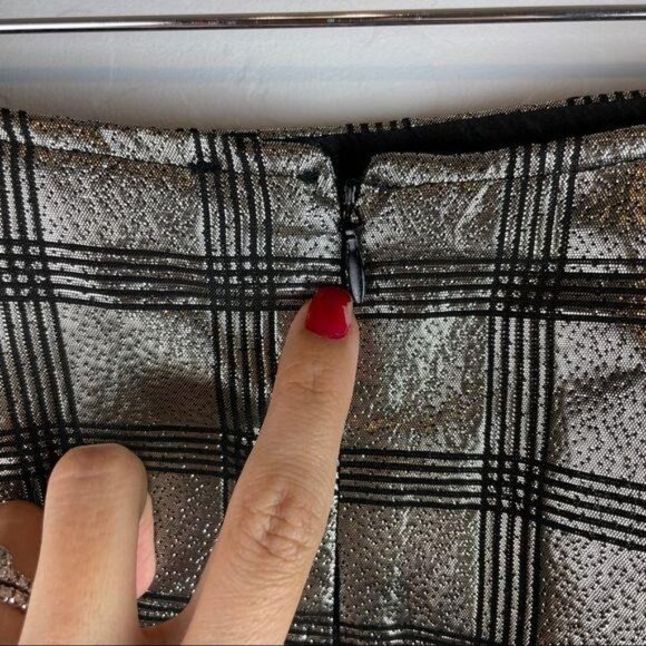 Forever 21 Metallic Gold Plaid Mini Skirt NWT New With Tags Women's Size Small - Picture 10 of 12